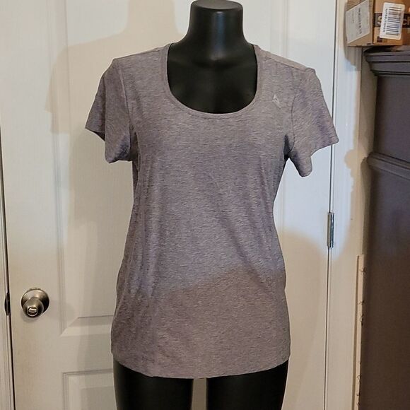BRAND NEW REEBOK GRAY SHORT SLEEVE SHIRT - Picture 2 of 15